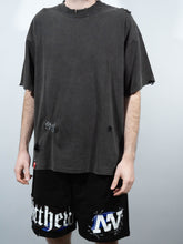 Load image into Gallery viewer, DELAVE T-SHIRT DISTRESSED